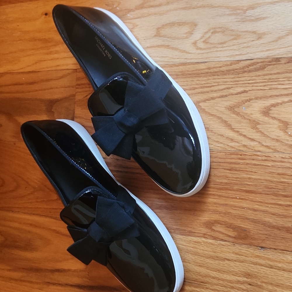 Black Patent Leather Slide Sneakers with Bow - Picture 3 of 5